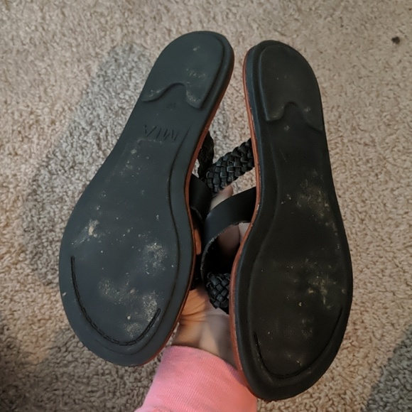 Mia Summer Flip Flops - Picture 3 of 4